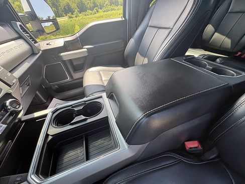 Used 2022 Ford F250 Lariat AWD/4WD image 34