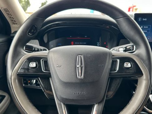 Certified 2024 Lincoln Corsair FWD image 24