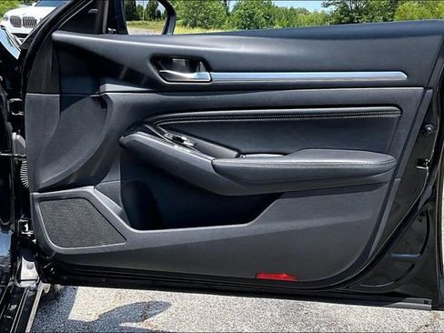 Used 2020 Nissan Altima 2.5 SL AWD/4WD image 28