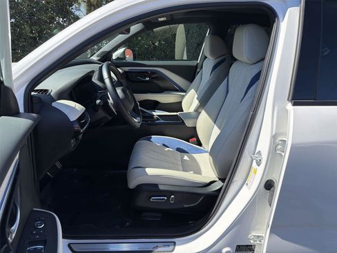 Certified 2025 Acura ADX A-Spec AWD/4WD image 12