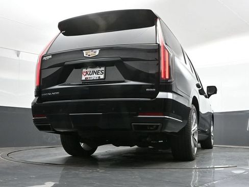 Used 2025 Cadillac Escalade Sport w/ Touring Package AWD/4WD image 35