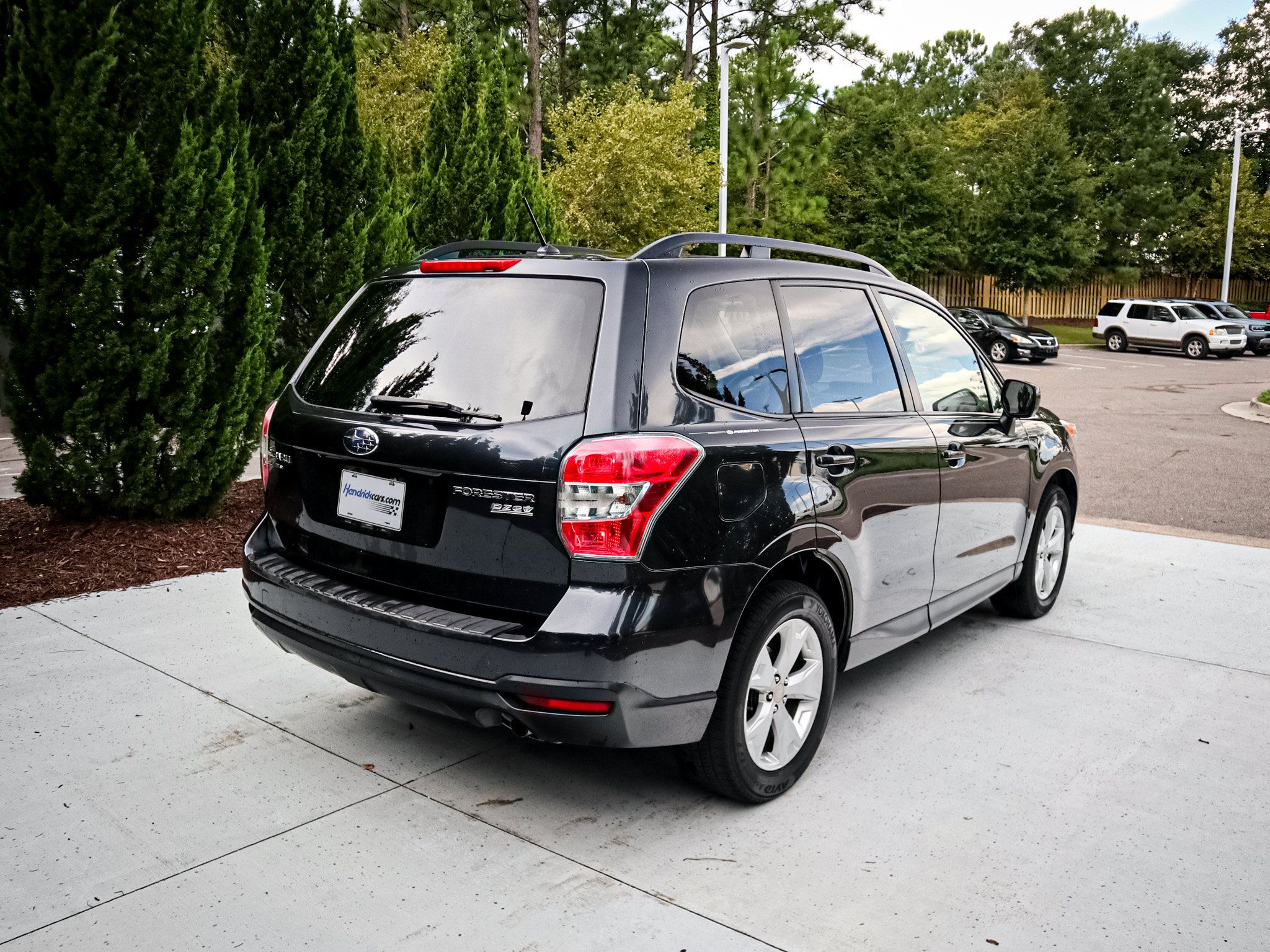 Used 2015 Subaru Forester 2.5i Premium w/ Popular Package #2 AWD/4WD image 11