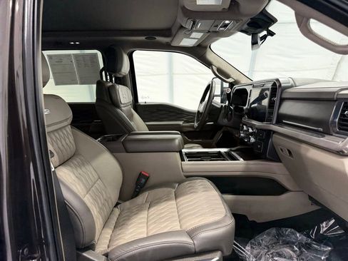 Used 2025 Ford F450 Platinum w/ Platinum Plus Package image 20