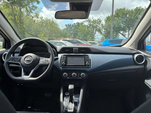 Used 2025 Nissan Versa SV FWD image 31