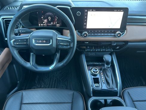 Used 2023 GMC Canyon AT4 w/ AT4 Premium Package AWD/4WD image 15