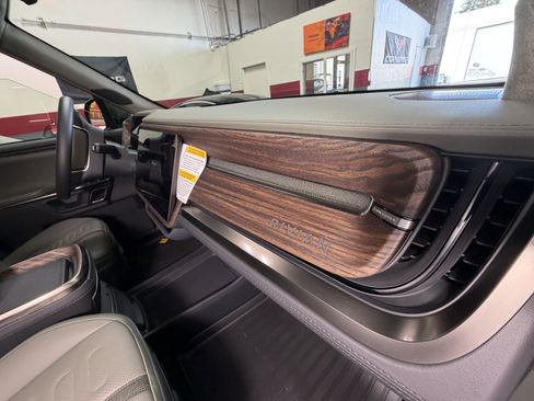Used 2022 Rivian R1T Launch Edition image 38
