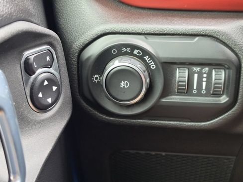 Used 2021 Jeep Wrangler Unlimited Rubicon AWD/4WD image 14