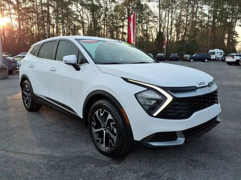 Used 2023 Kia Sportage EX image 1
