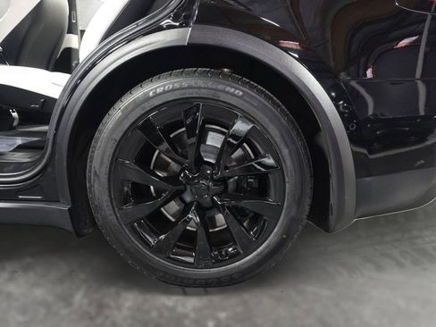 Used 2022 Tesla Model X Plaid image 22