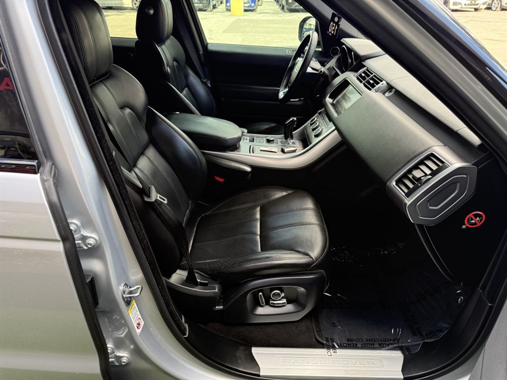 Used 2017 Land Rover Range Rover Sport HSE AWD/4WD image 18