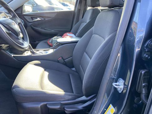 Used 2020 Chevrolet Malibu LS image 4