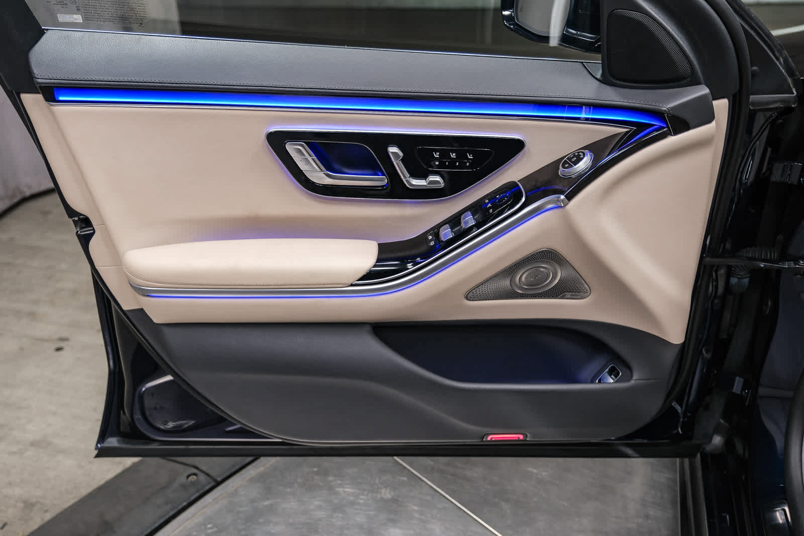 Certified 2022 Mercedes-Benz S 500 4MATIC image 28
