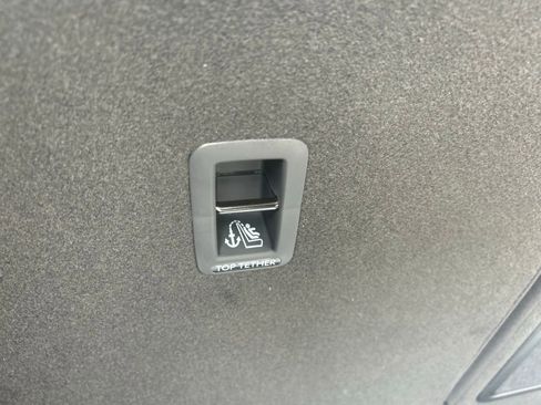 New 2026 Volkswagen Taos SE image 39