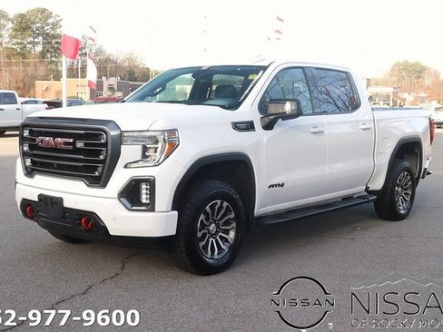 Used 2020 GMC Sierra 1500 AT4 w/ AT4 Premium Package image 3