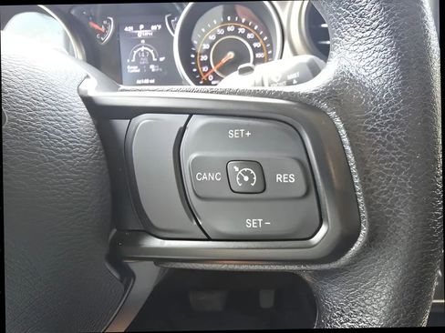 Used 2021 Jeep Wrangler Sport image 12
