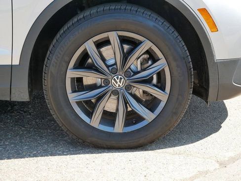 Certified 2023 Volkswagen Tiguan SE AWD/4WD image 9