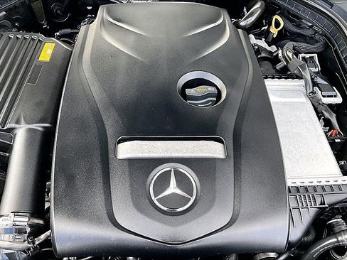 Used 2018 Mercedes-Benz C 300 Sedan w/ Premium Package image 31