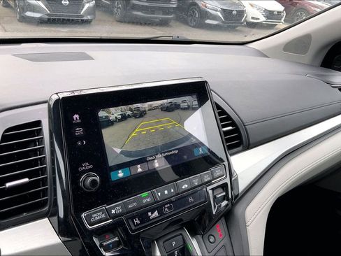 Used 2024 Honda Odyssey EX-L image 11