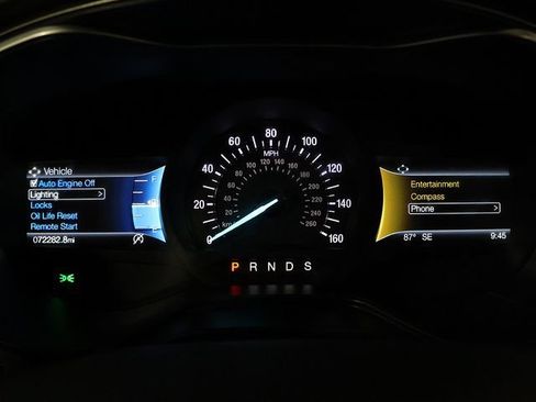 Used 2019 Ford Fusion SE FWD image 16