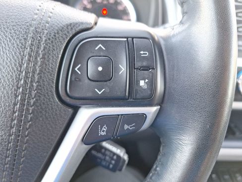 Used 2018 Toyota Highlander Limited image 21