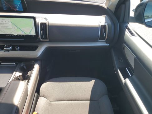 Used 2025 Ford Expedition Active AWD/4WD image 20