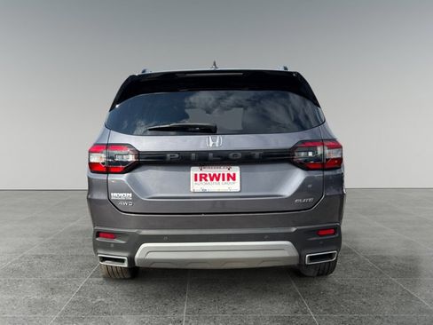 Used 2023 Honda Pilot Elite image 4