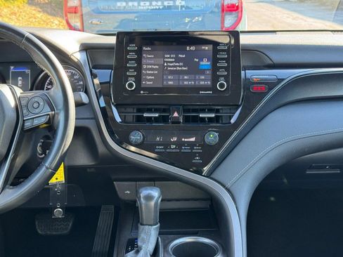 Used 2021 Toyota Camry SE image 13