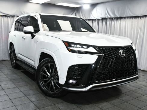 Used 2024 Lexus LX 600 F Sport image 3