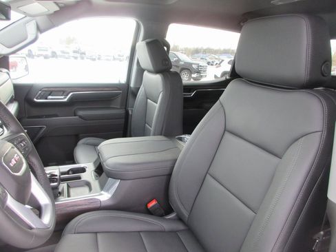 New 2026 GMC Sierra 1500 SLT w/ SLT Premium Package image 14