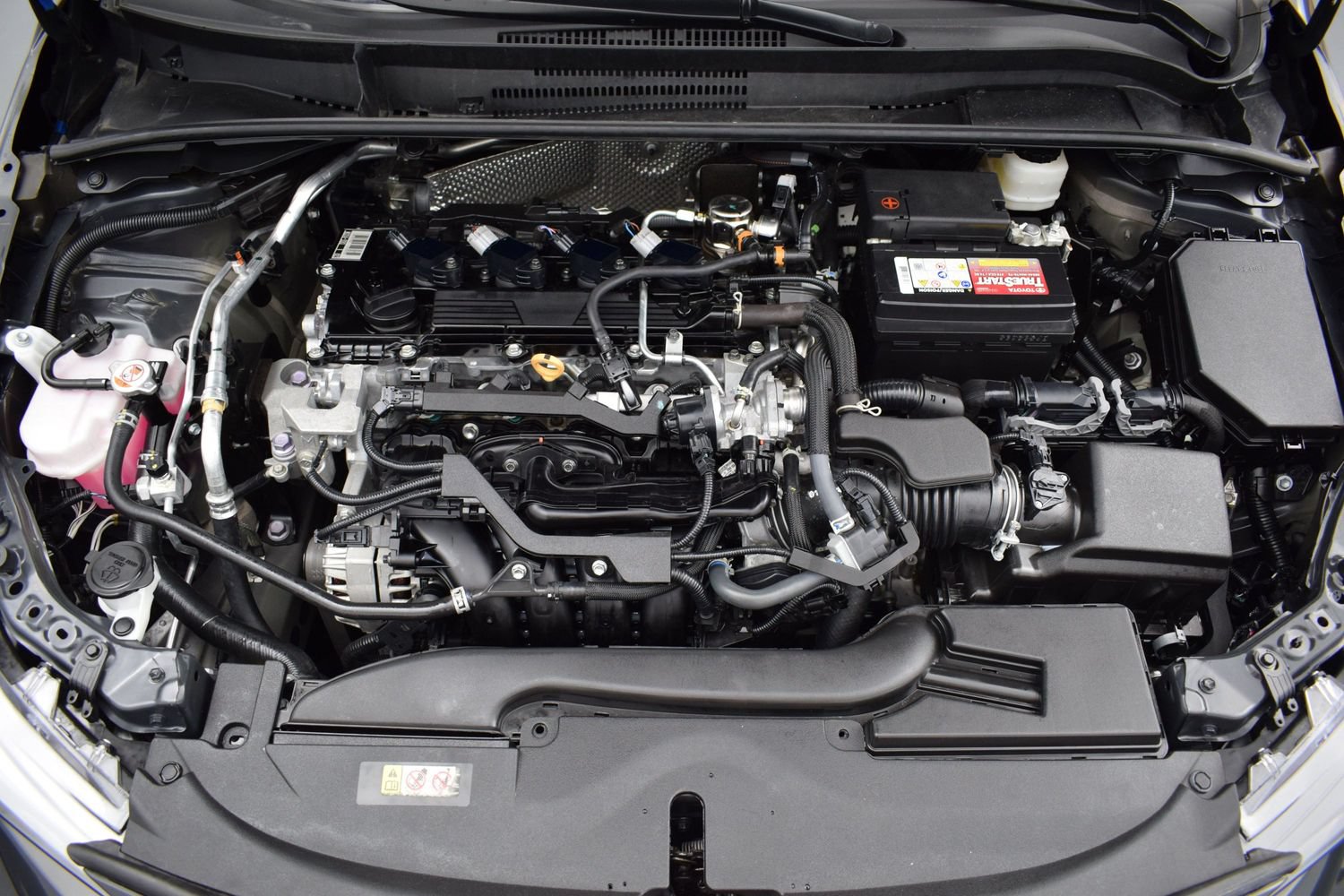 Used 2025 Toyota Corolla LE w/ LE Premium Package FWD image 9