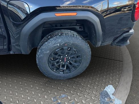 New 2026 GMC Canyon Elevation w/ Convenience Package image 24