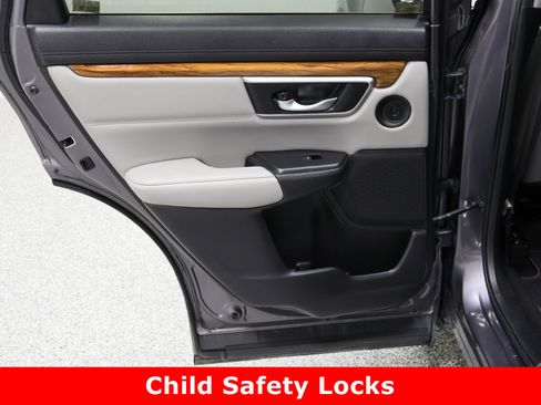 Used 2018 Honda CR-V Touring image 29