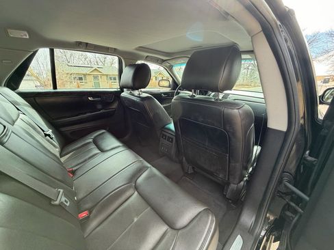 Used 2010 Cadillac DTS Luxury image 19