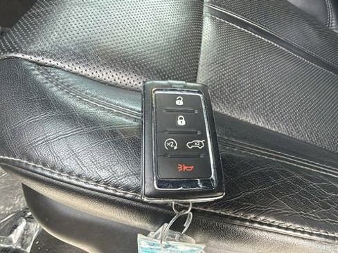 Used 2023 Jeep Wagoneer L Series II image 29