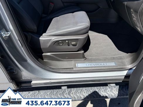 Used 2025 Chevrolet Suburban Z71 AWD/4WD image 41