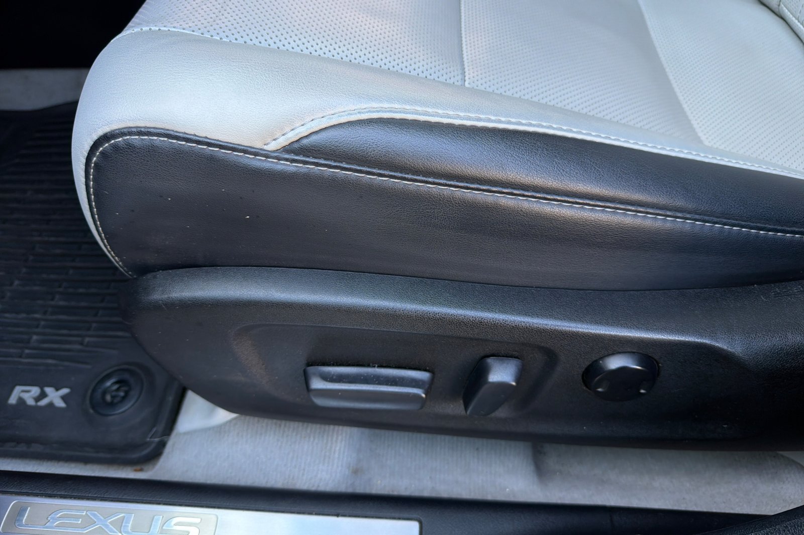 Used 2019 Lexus RX 350 AWD w/ Navigation Package image 12