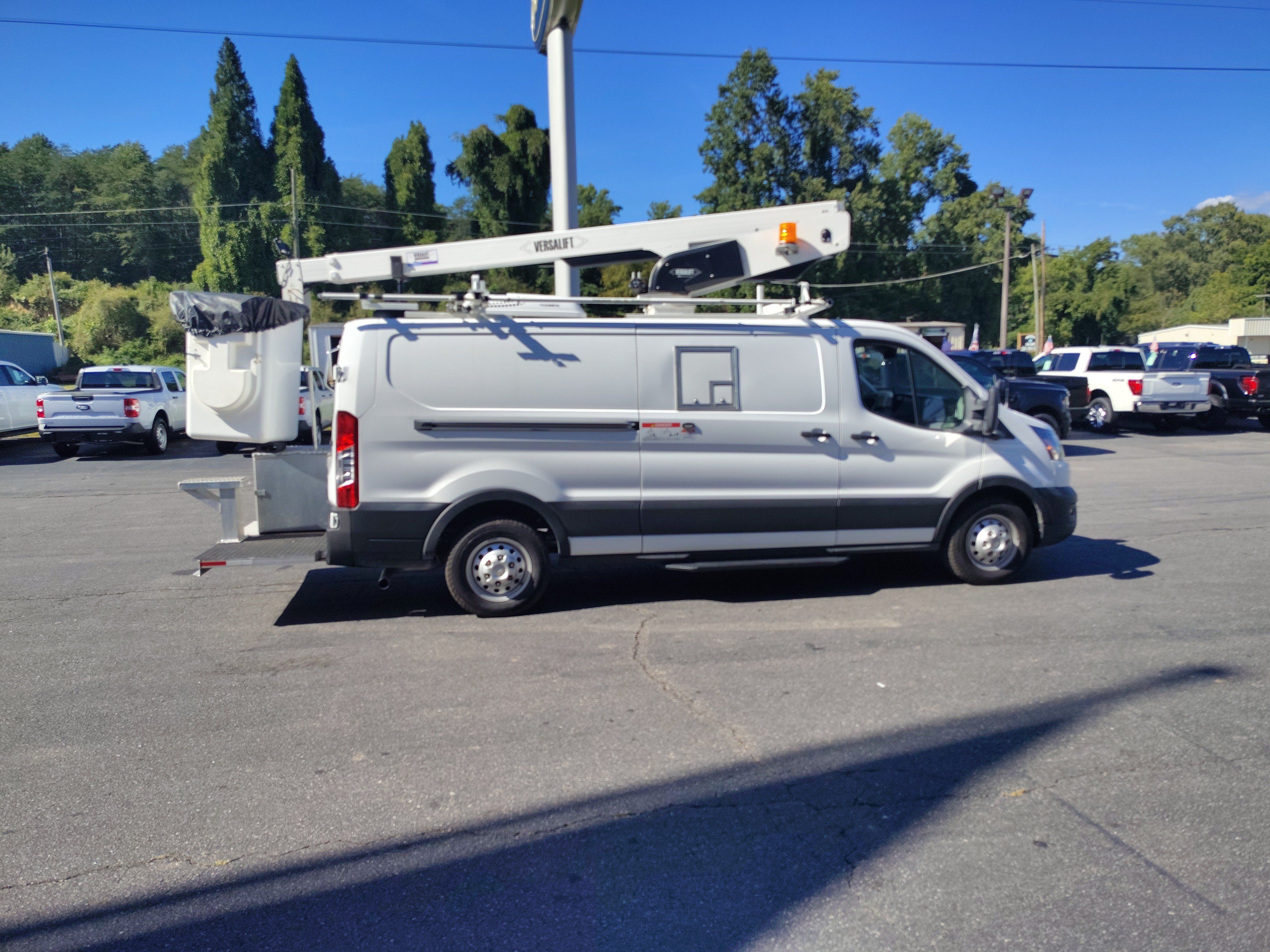 Used 2023 Ford Transit 350 Low Roof w/ Upfitter Package RWD image 8
