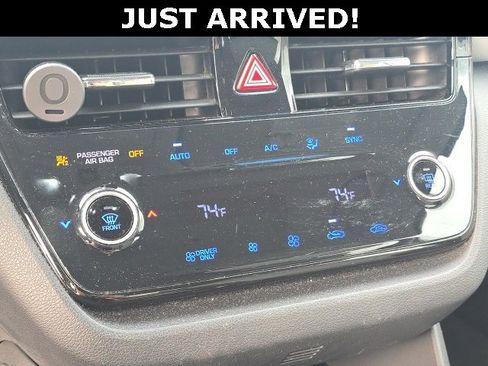 Used 2020 Hyundai Ioniq SEL image 17