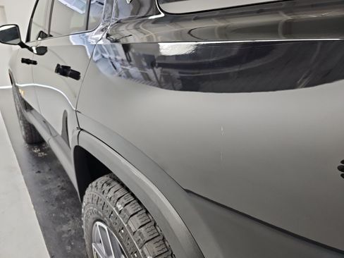 Used 2023 Rivian R1S Adventure AWD/4WD image 36