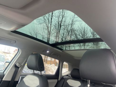 Used 2025 Volkswagen Taos SEL w/ Black Wheel Plus Package image 19