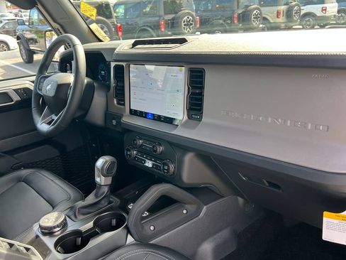 New 2026 Ford Bronco Outer Banks w/ Sasquatch Package AWD/4WD image 14