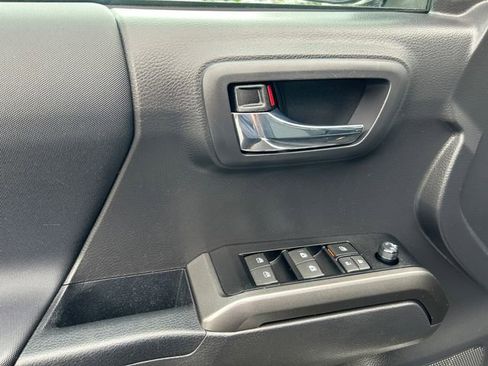 Certified 2023 Toyota Tacoma TRD Sport AWD/4WD image 11