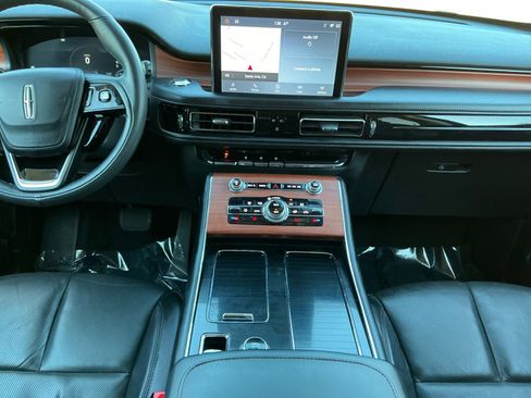 Used 2024 Lincoln Aviator Reserve image 11