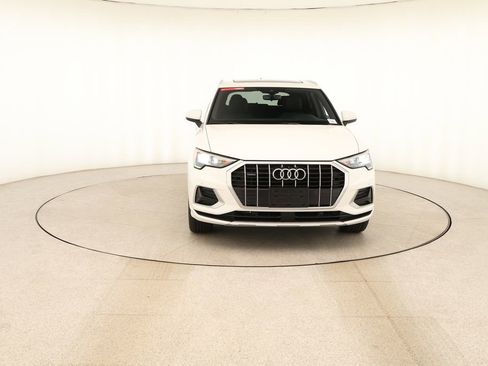 Used 2020 Audi Q3 2.0T Premium w/ Convenience Package AWD/4WD image 11