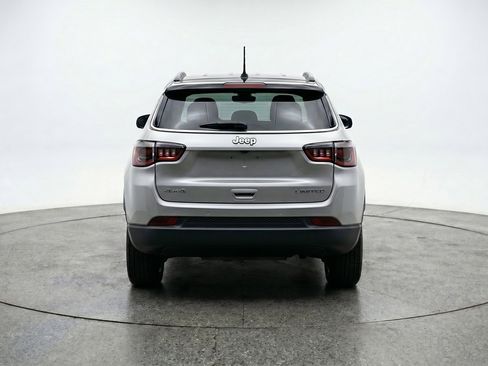 Used 2025 Jeep Compass Limited AWD/4WD image 7