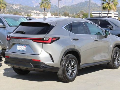 Certified 2025 Lexus NX 250 FWD image 21