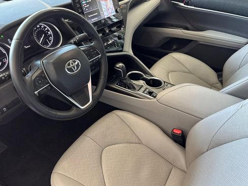 Used 2021 Toyota Camry XLE w/ Navigation Upgrade Package FWD image 4