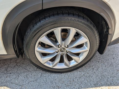 Used 2019 INFINITI QX50 Luxe w/ Navigation Package FWD image 26