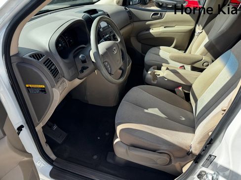 Used 2012 Kia Sedona LX image 9