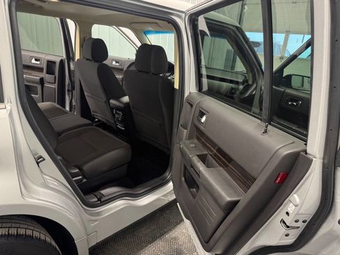 Used 2019 Ford Flex SEL image 21